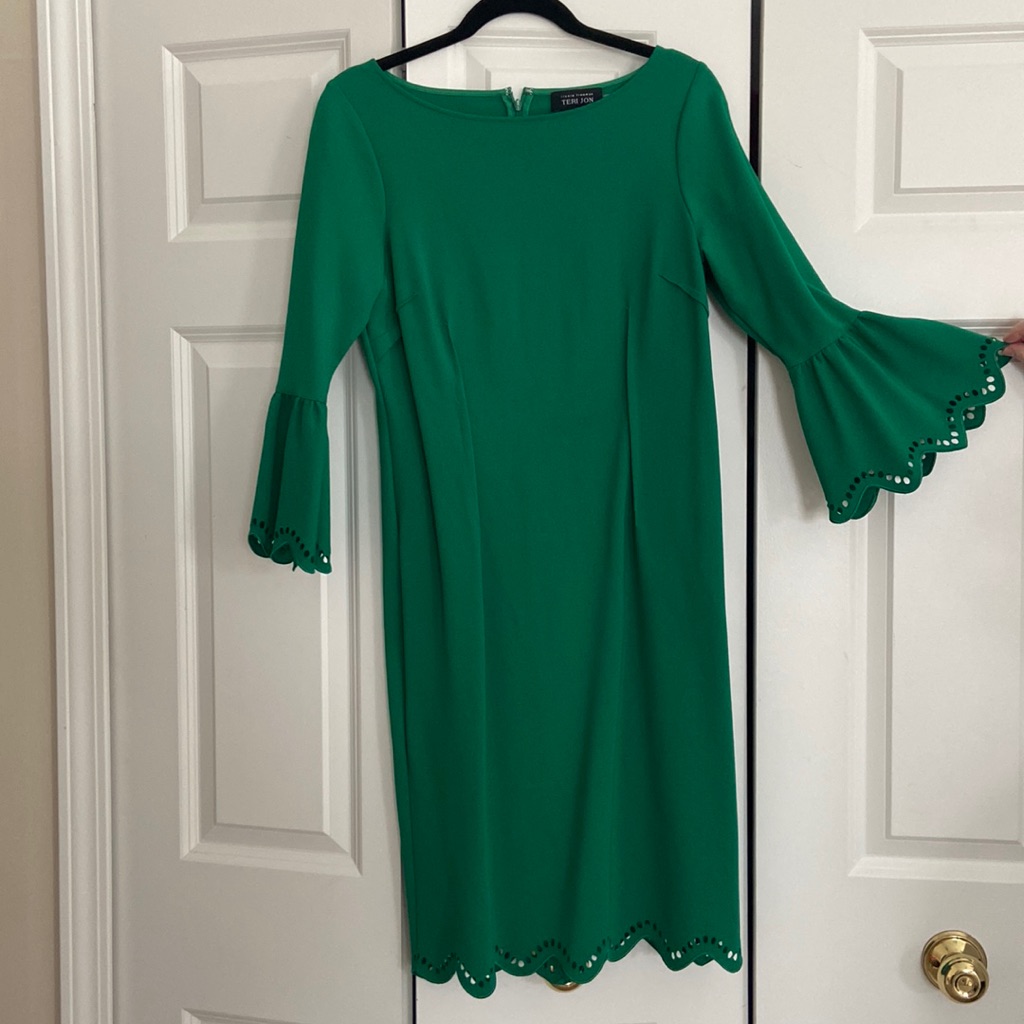 Teri Jon Green Knee Length Dress